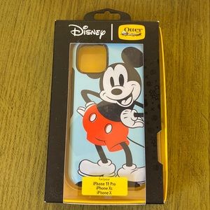 Disney x Otterbox Phone Case for iPhone 11 Pro light Blue with Mickey!